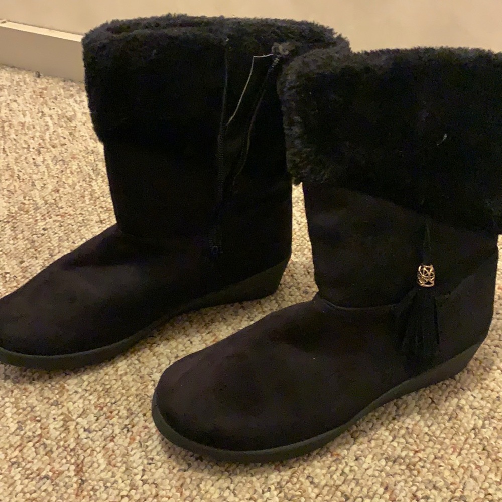 Women’s size 8 boots